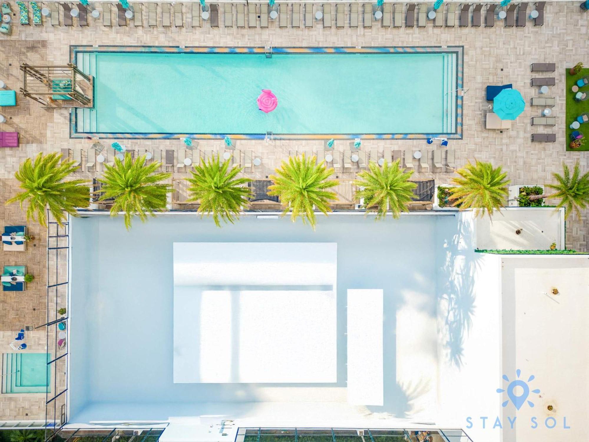 Luxury With Stunning View, Balcony, Amazing Pools Apartment Hollywood Exterior foto